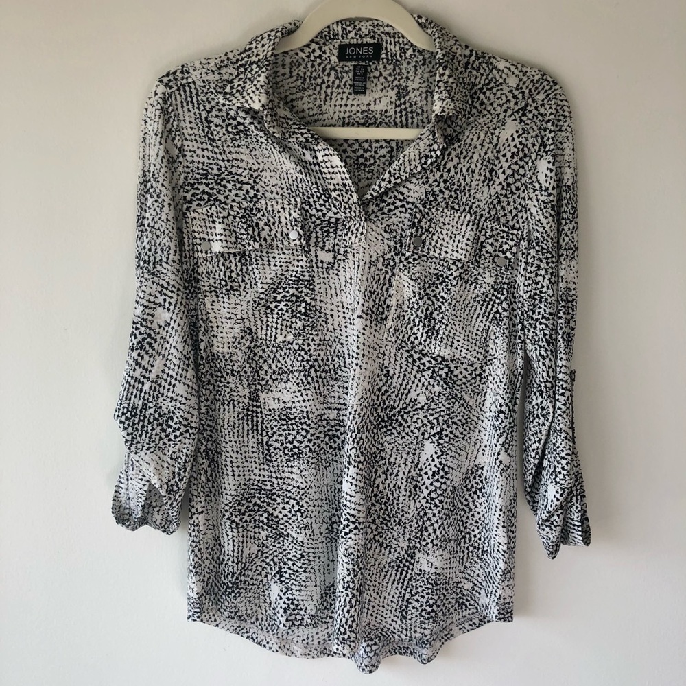 Jones New York Animal Print Split Neck Blouse